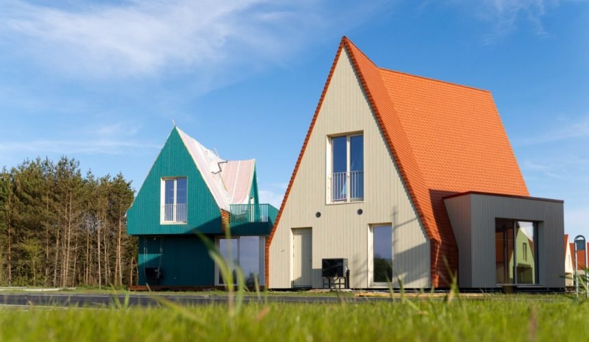 Pavasario darbams įpusėjus: želdynų specialistė pataria, kaip tinkamai apželdinti kiemą