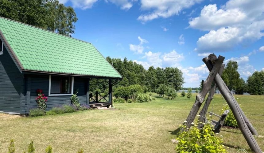 Veja, kaimiška pievelė ar žydinti pieva: ką pasirinkti savo sodybai?