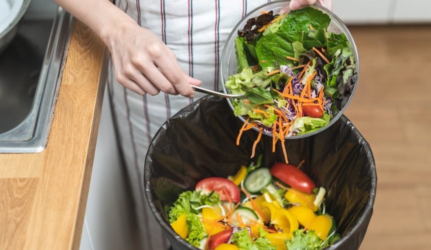Namuose sukaupiame apie 60 proc. visų maisto atliekų: ieškokime būdų, kaip sumažinti maisto švaistymą